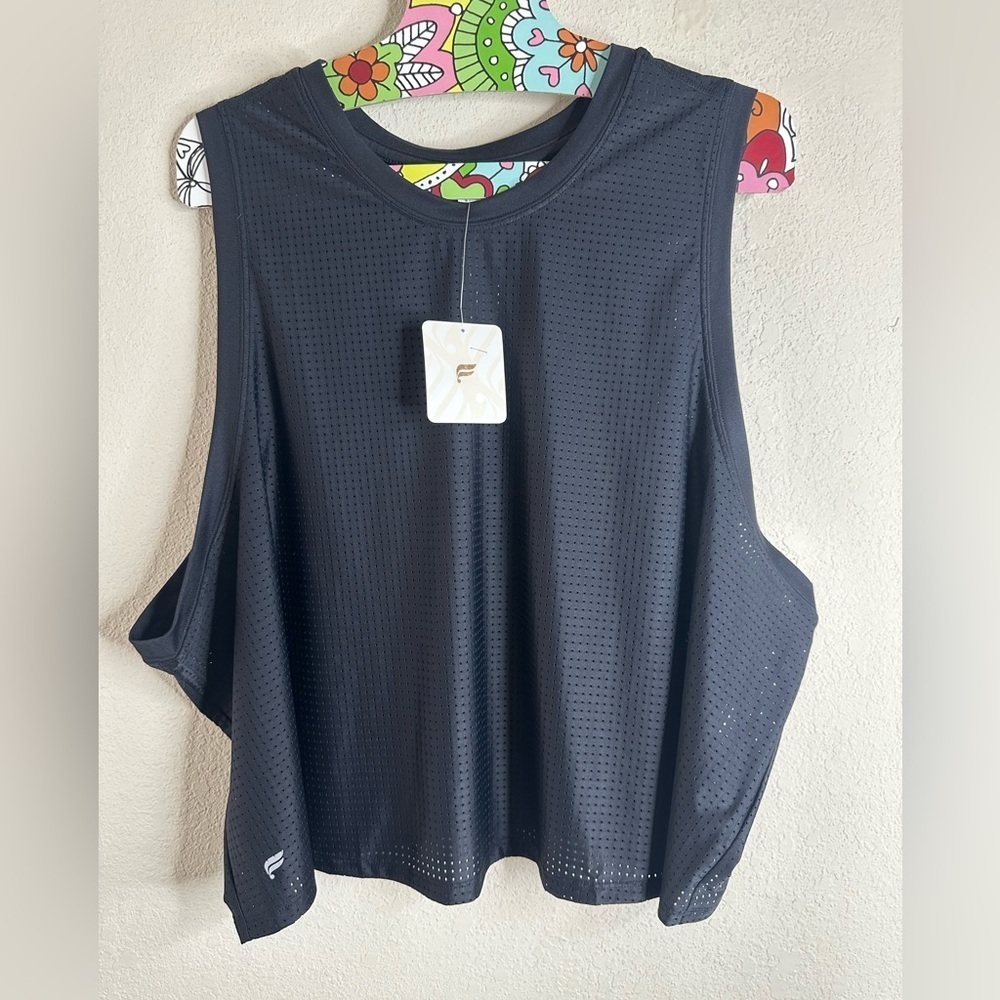 Fabletics Perforated Mesh Boxy black Tank size 2X